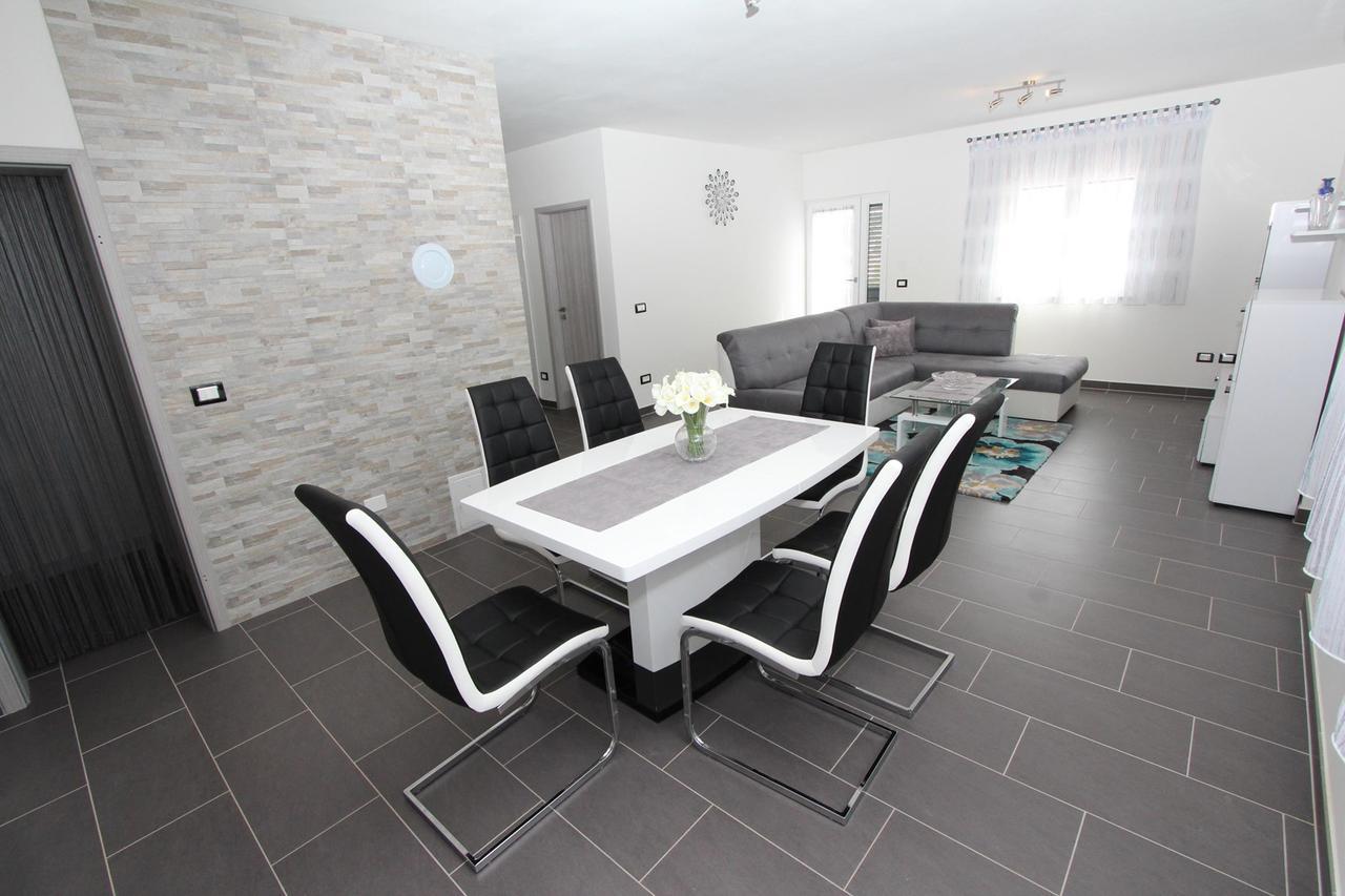 Apartment Mondelaco Rovinj Eksteriør bilde